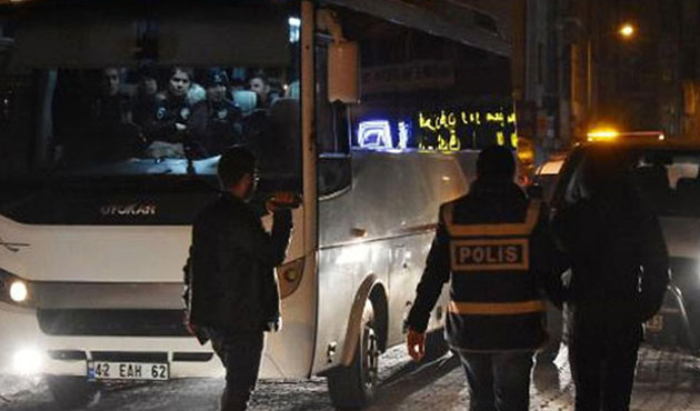 Konya'da yabancı uyrukluların yaşadığı mahallelere polis baskını