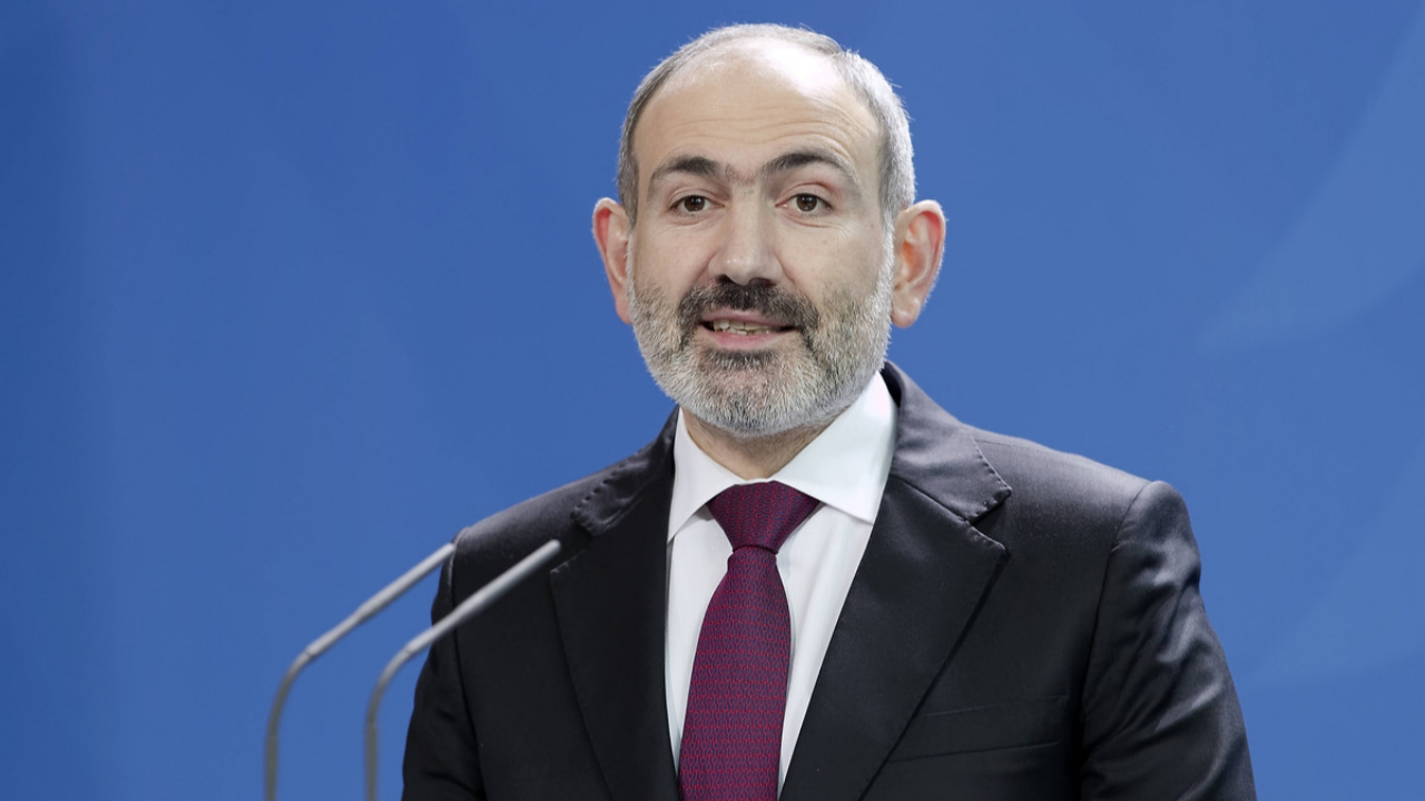Paşinyan, istifa etmeyeceğini açıkladı