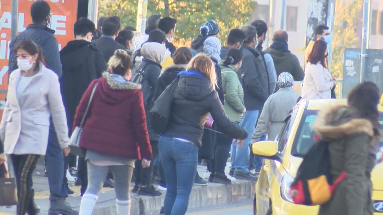 İstanbul'da toplu ulaşımda manzara değişmiyor