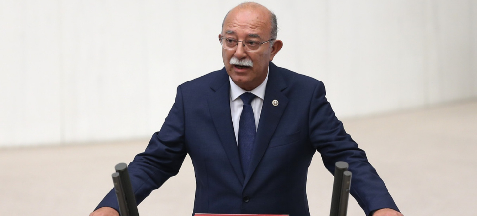 İsmail Koncuk zehir zemberek sözlerle istifa etti
