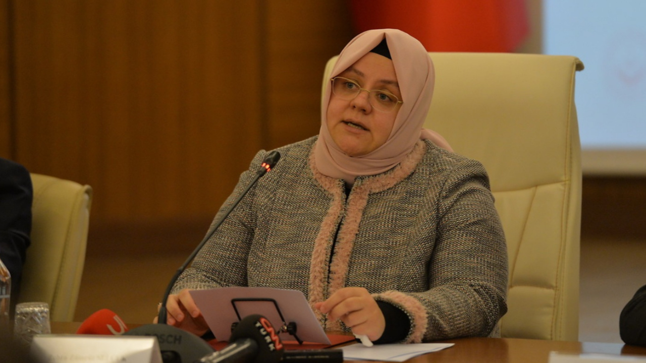 Bakan Zehra Zümrüt Selçuk koronavirüse yakalandı