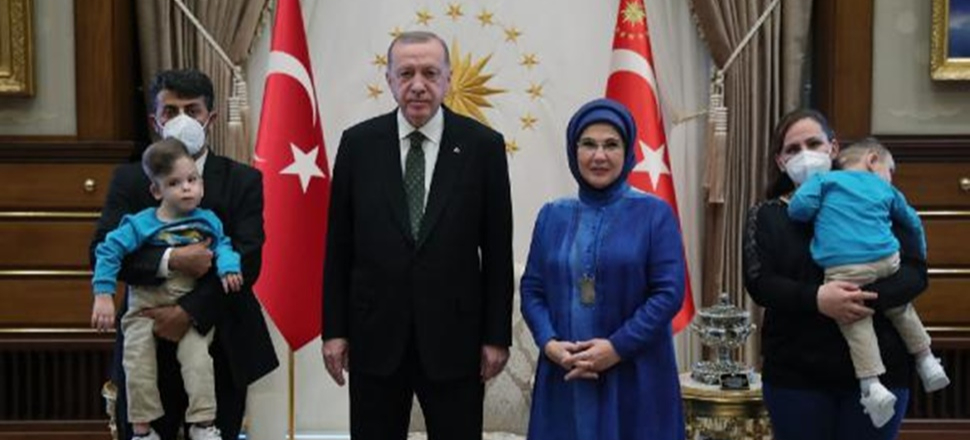 Cumhurbaşkanı Erdoğan, siyam ikizlerini kabul etti