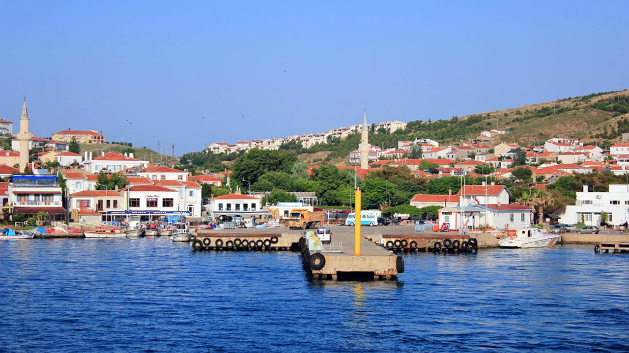 Bozcaada’ya girişte “HES” kodu şartı