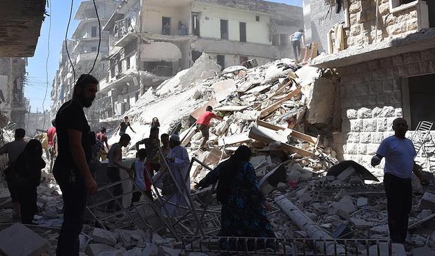 ''Esed rejimi ve Rusya Halep'te savaş suçu işledi''