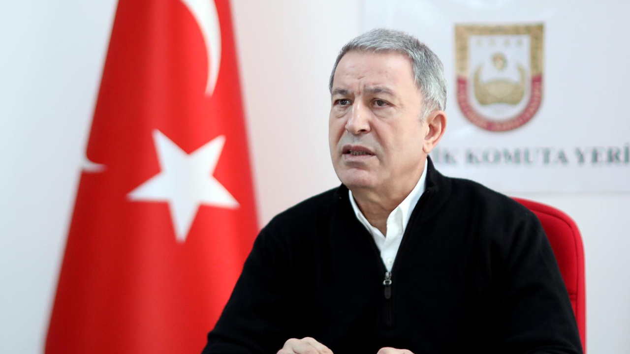 Bakan Akar: Bu sorunun askeri bir çözümü yok!