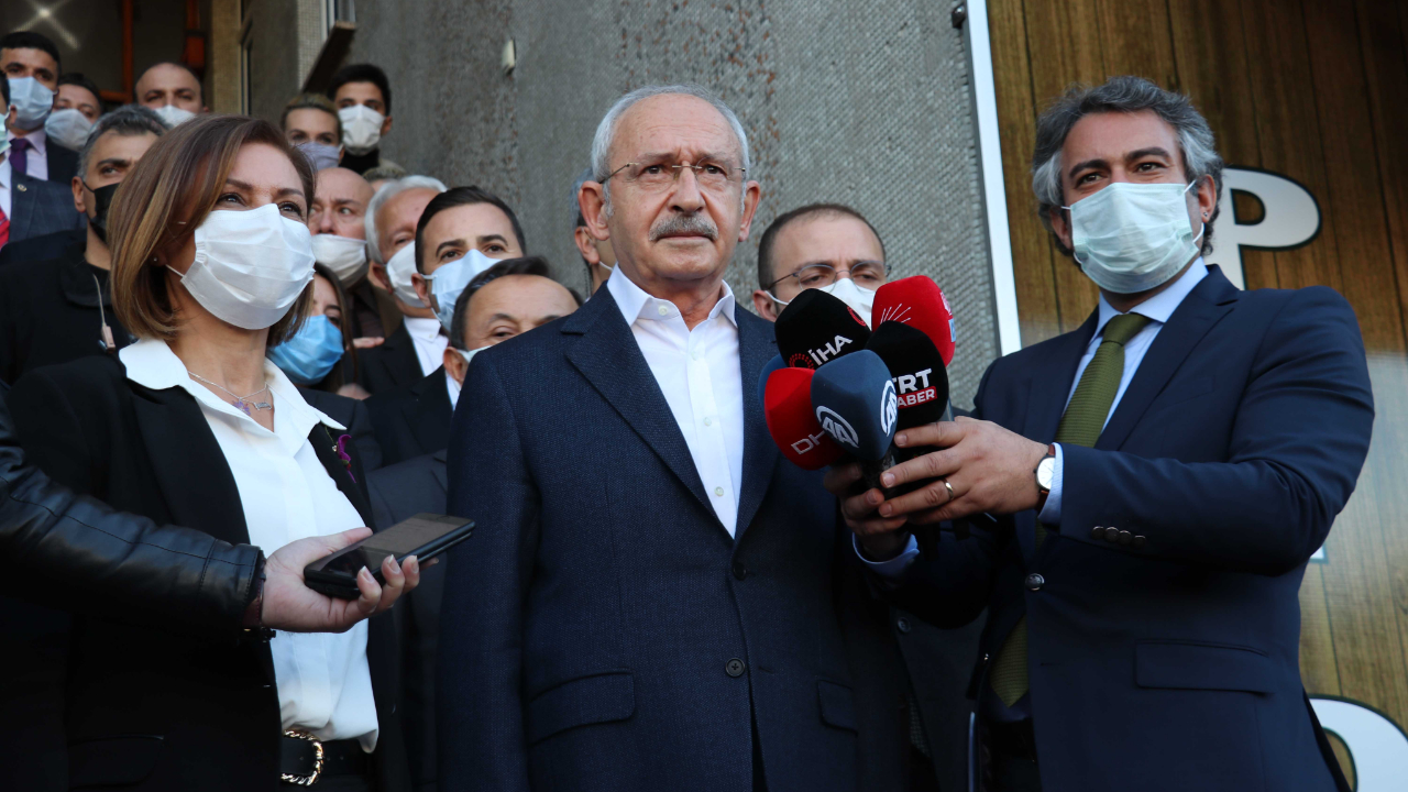 "Belediye başkanın Alaattin Çakıcı ile sarmaş dolaş!"
