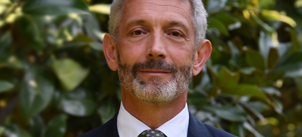 Fransa başkonsolosu François intihar etti!