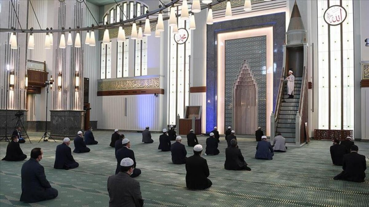 65 yaş üstü ve 20 yaş altına cuma istisnası