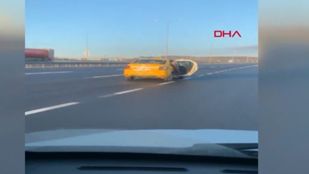 Trafikte akılalmaz görüntüler: Herkesin canını hiçe saydılar