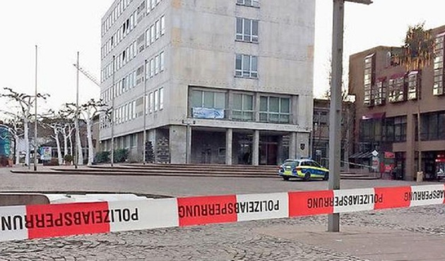 Bakan Bozdağ'ın konuşmasının iptal edildiği belediyede bomba alarmı!