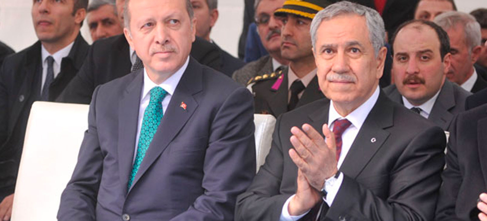 'Ellerinde Kürtlerin kanı olan adamları başımıza çıkarıyorsun'