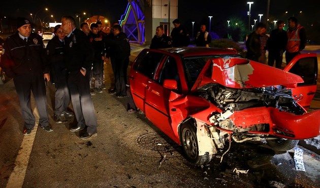 Ankara'da trafik kazası: 1 ölü, 3 yaralı