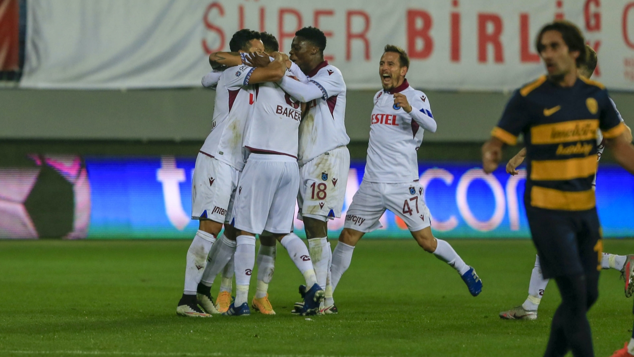 Trabzonspor deplasmanda Ankaragücü'nü Lewis Baker'la devirdi