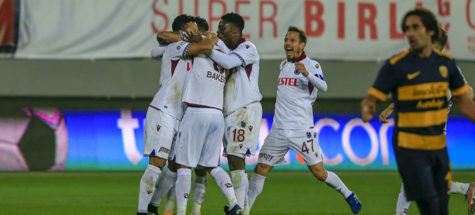 Trabzonspor deplasmanda Ankaragücü'nü Lewis Baker'la devirdi