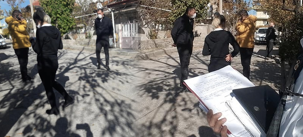 Karantinayı ihlal edip markete gitti... Ekiplere 'İdare ediverin' dedi!