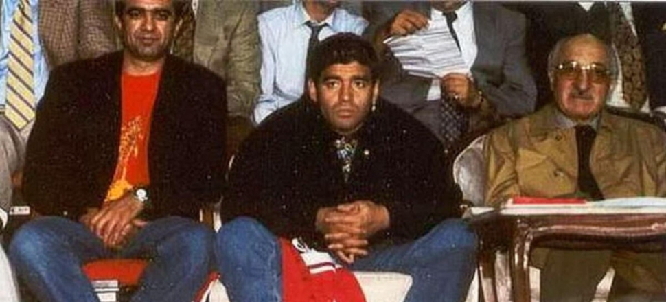 Bosna Hersek gazetesi Maradona'nın bu fotoğrafını kullandı
