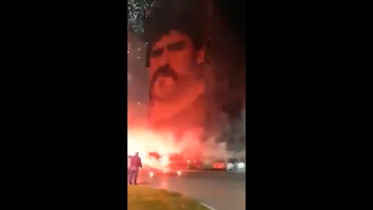 Napoli, Maradona için ayakta