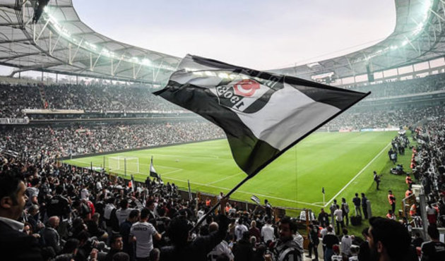 Vodafone Arena tıklım tıklım!
