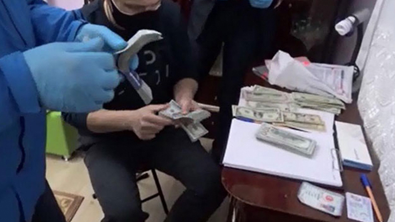 FETÖ'nün Batum imamı, Denizli'de 40 bin dolarla yakalandı!