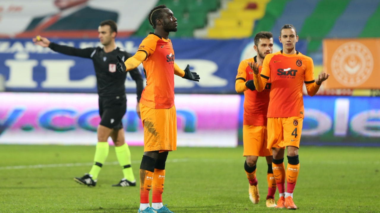 Galatasaray 7 eksikle gittiği Ç. Rizespor deplasmanında Diagne'nin golleriyle kazandı