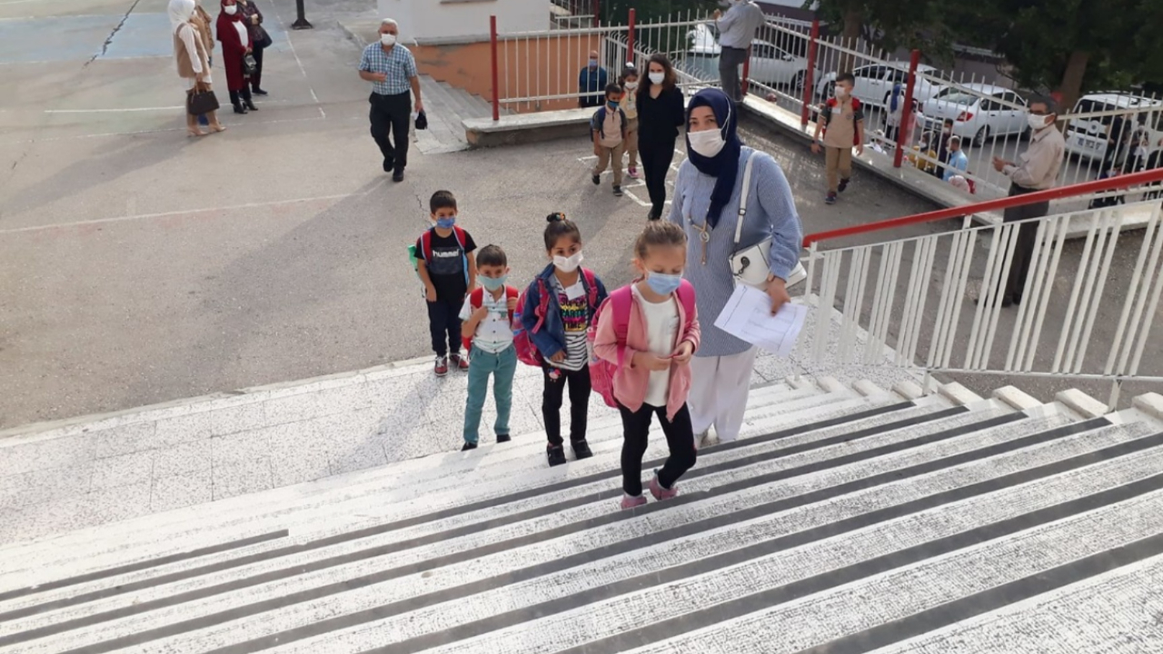 Ankara'da uzaktan eğitim kararı