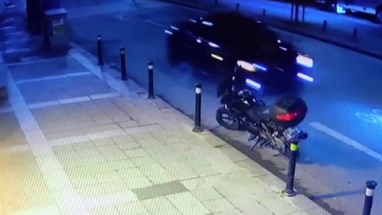 Polis uygulamasını gördü... Son sürat geri geri kaçtı!