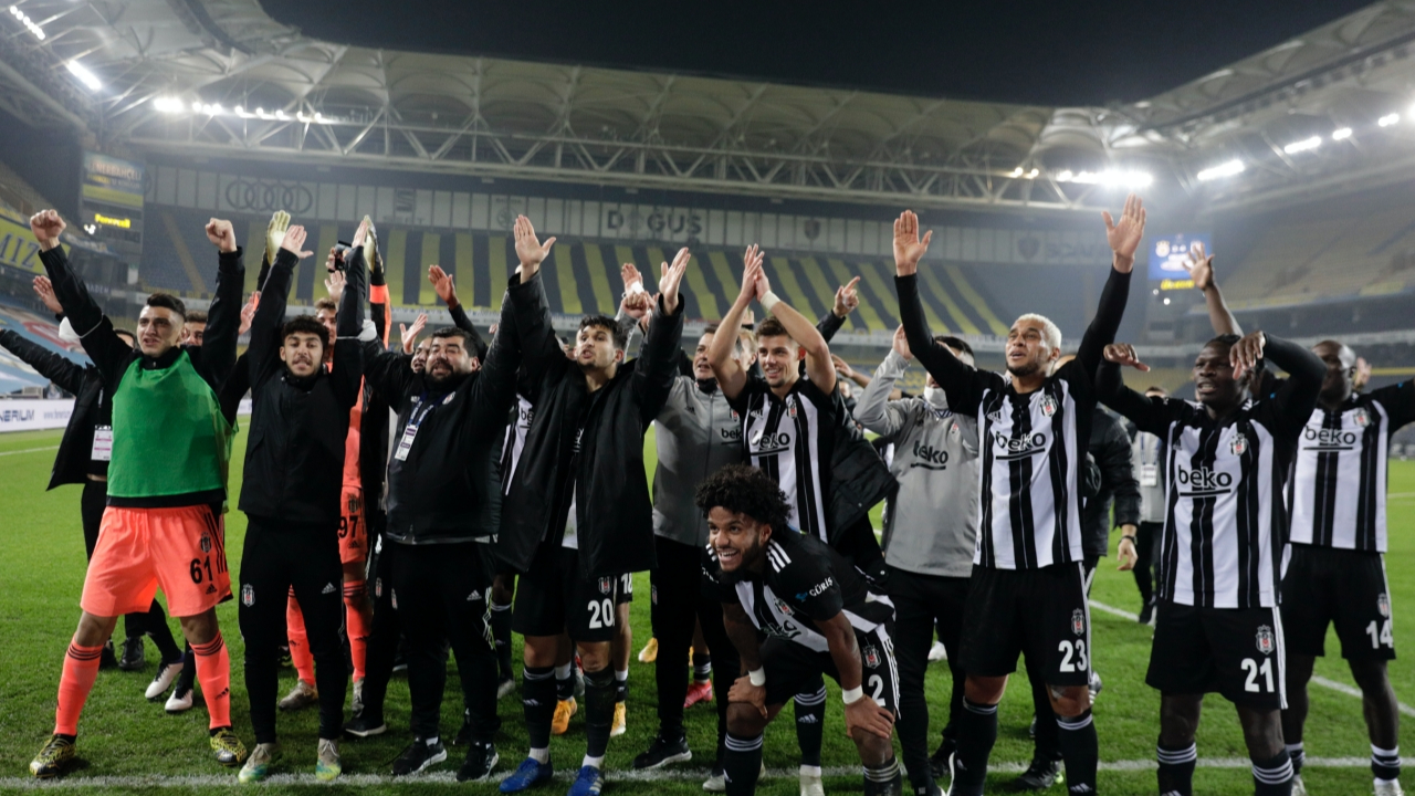 Sergen Yalçın: Kendi yaptığımız puan durumunun 4-5 puan gerisindeyiz
