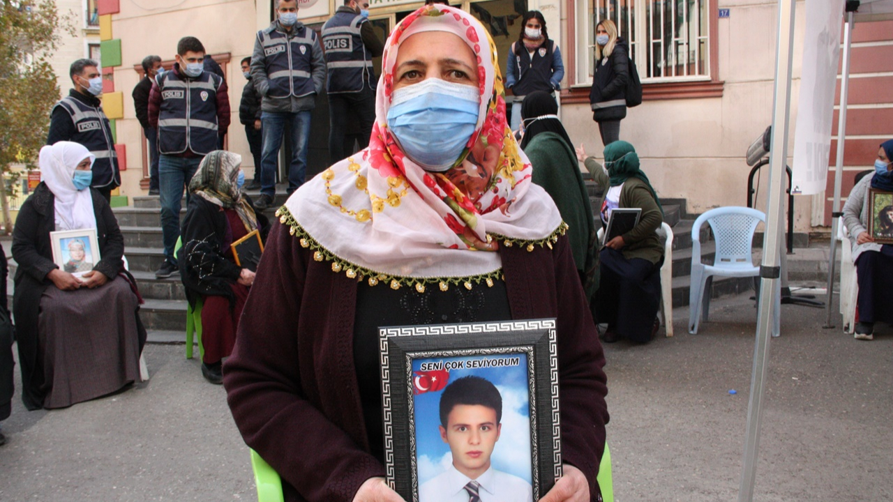 'Çocukları PKK’ya sattılar, lüks arabalara biniyorlar'