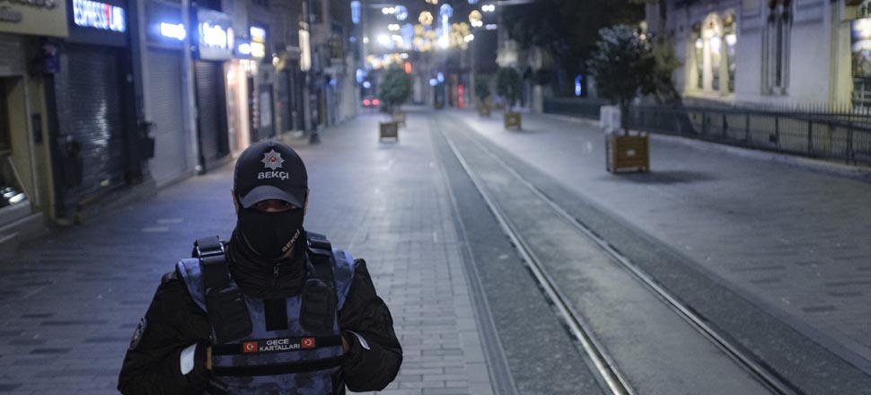 Hafta içi sokağa çıkma yasağı başladı
