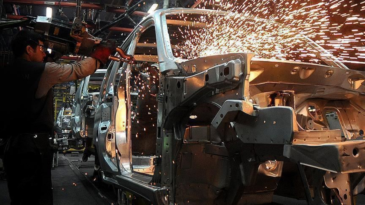 Daimler'den tüm çalışanlarına 10 bin liralık destek!
