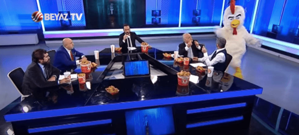 Rasim Ozan Kütahyalı'nın sahne arkadaşı Rıdvan Dilmen'i hedef aldı