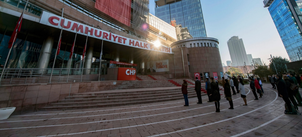 Turgay Güler: CHP teşkilatlarına gidenler bir taraflarına teneke bağlasın