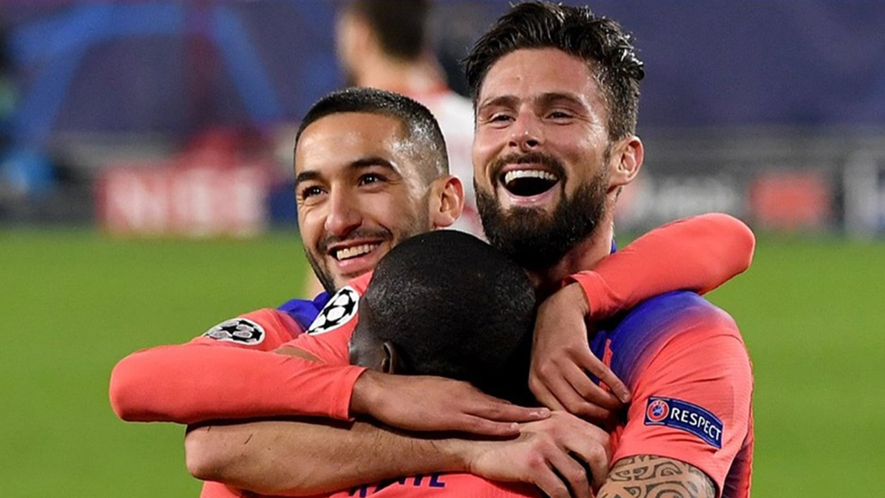 Giroud, Chelsea tarihine geçti