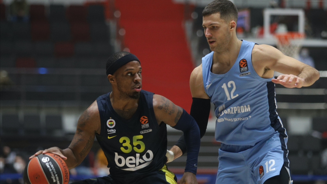 Fenerbahçe Beko Rusya'da kazanmayı hatırladı