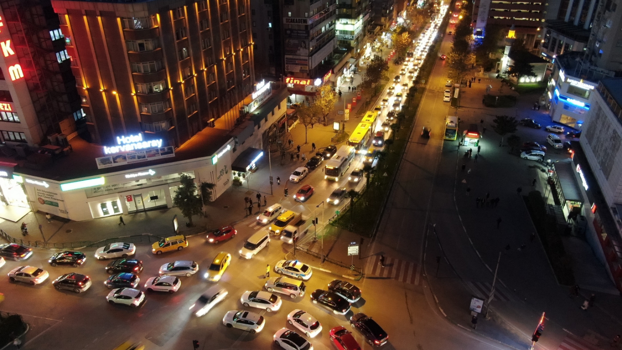 Kısıtlamaya saatler kala drone ile denetim
