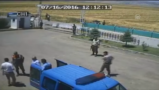Adil Öksüz'ün yakalanmasına dair yeni görüntüler ortaya çıktı...