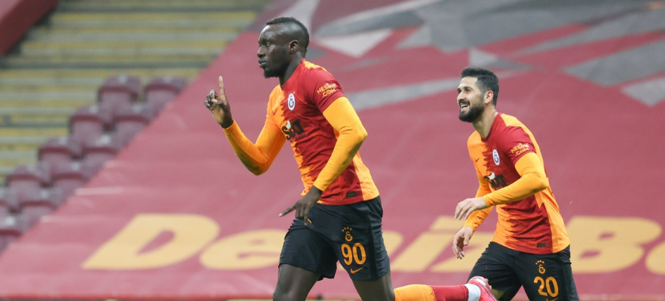 Hatayspor'u 3-0'la geçen Galatasaray zirve ortağı