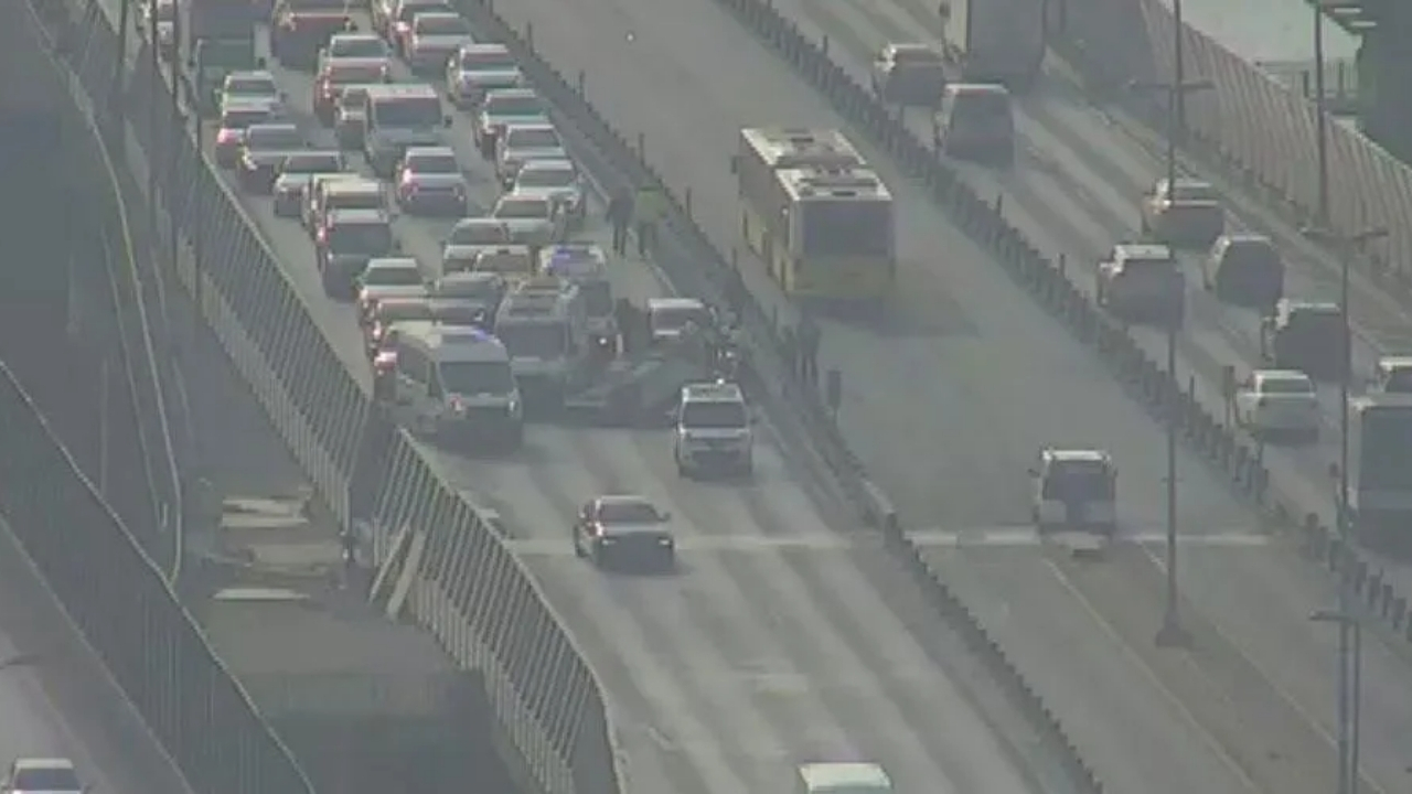 Haliç Köprüsü'nde trafiği durduran kaza: 3 yaralı