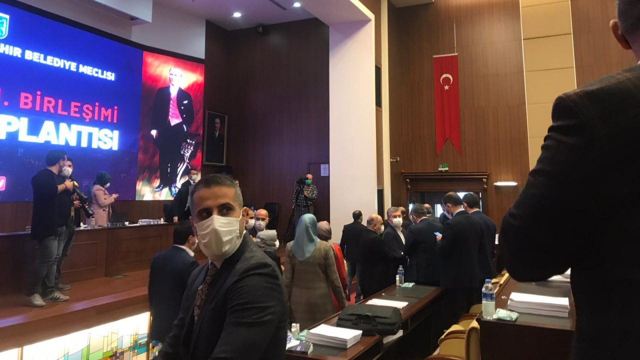 Ankara Belediyesi Meclisi'nde gergin anlar!