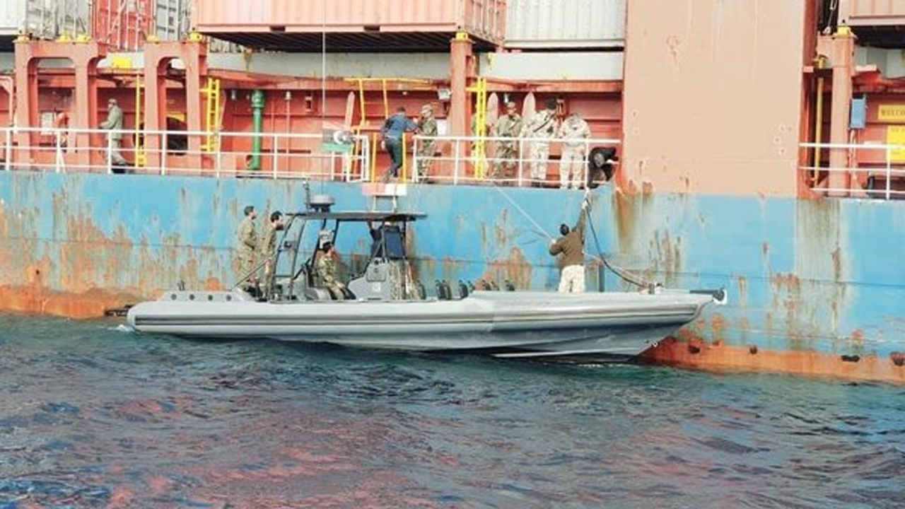Libya'da Türk gemisi durduruldu