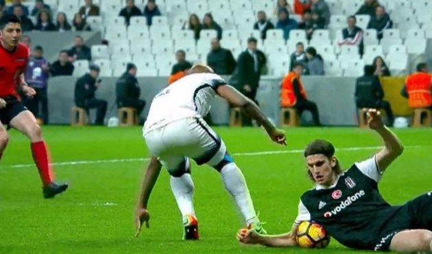 Bu pozisyona hakem devam dedi!