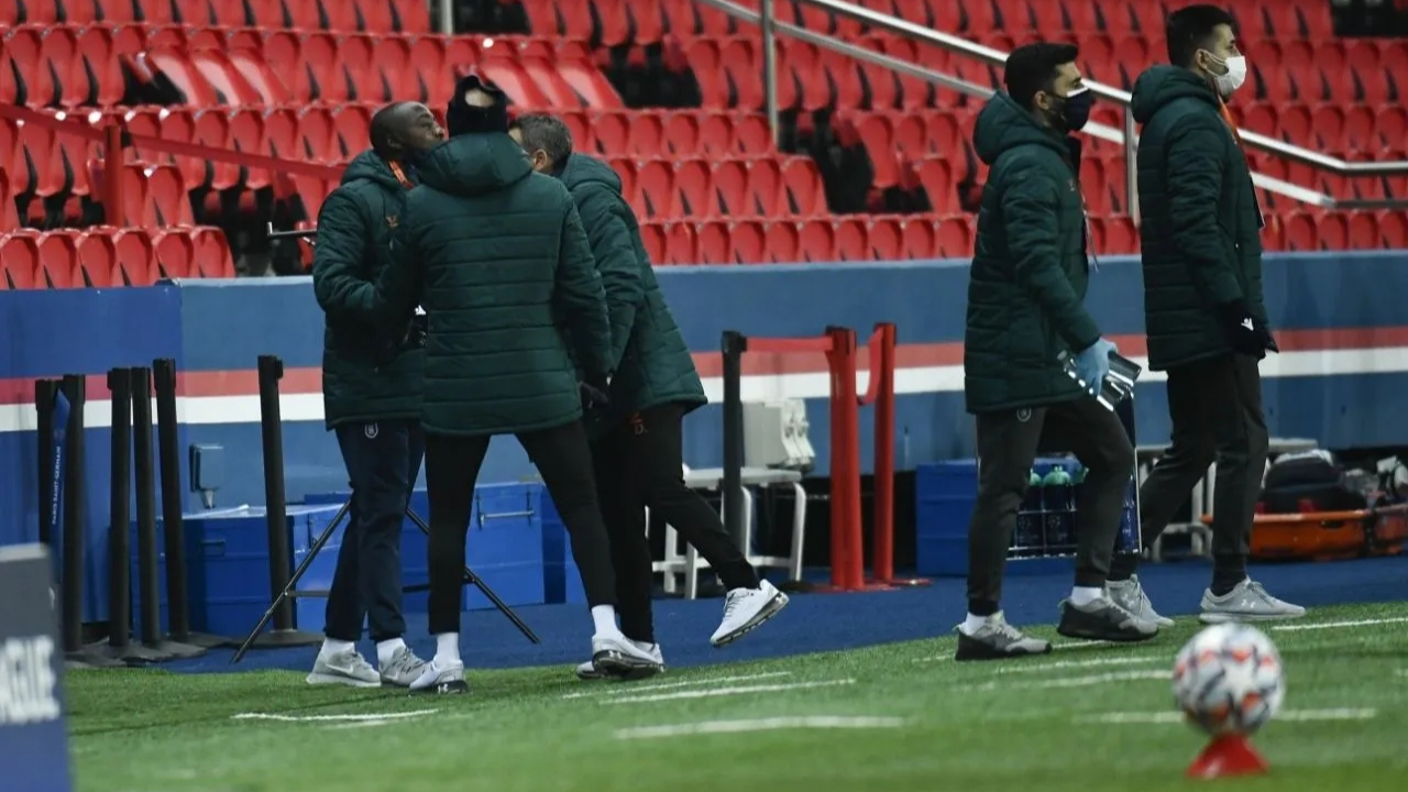 Pierre Webo'nun kırmızı kartı iptal edildi
