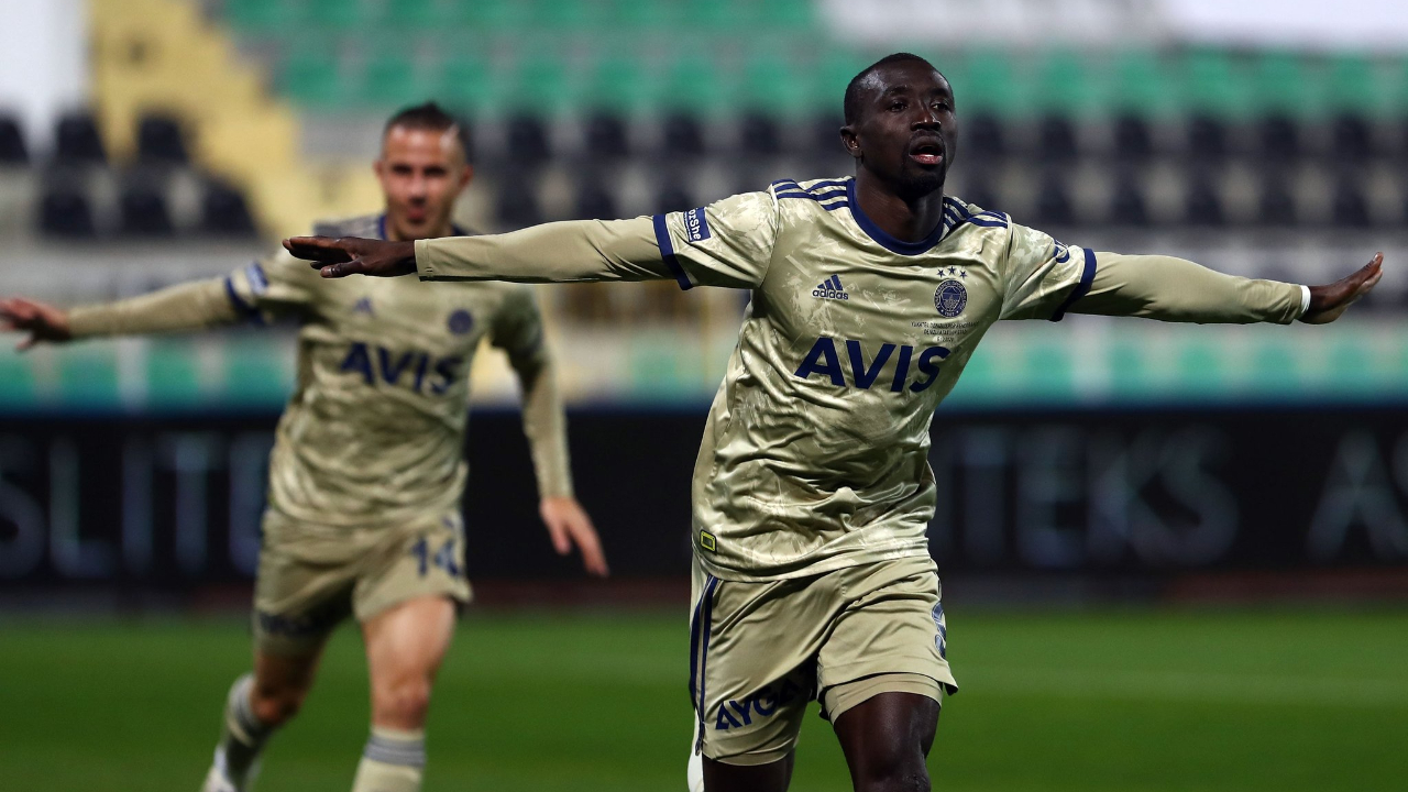 Fenerbahçeli Cisse ve Thiam'dan Webo'ya destek