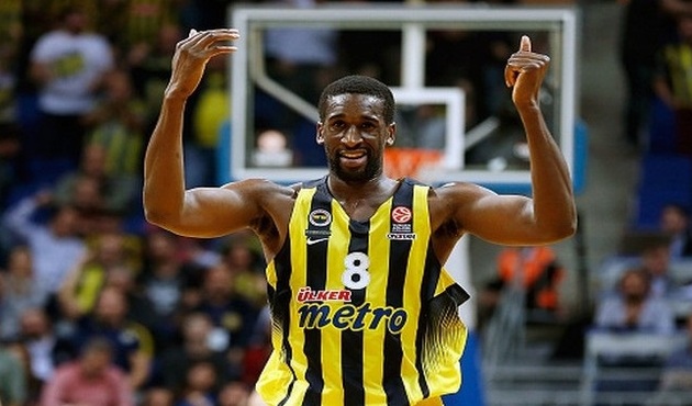 Fenerbahçe'ye şok! Udoh hastaneye kaldırıldı
