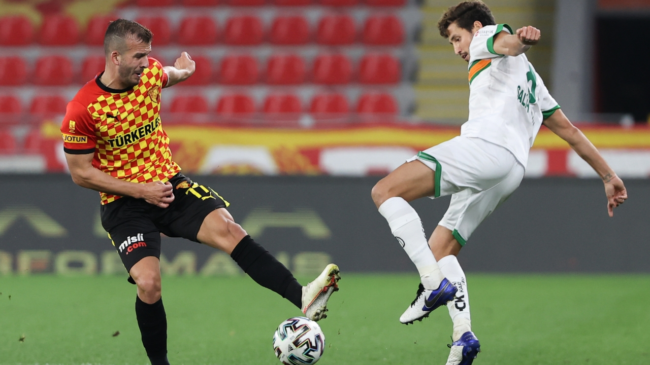 Göztepe erteleme maçında Aytemiz Alanyaspor'u tek golle mağlup etti