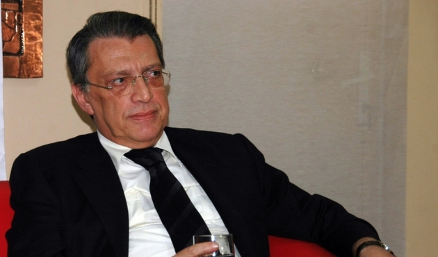 ‘Tek adam’ımız Mesut Yılmaz! Ersin Çelik yazdı