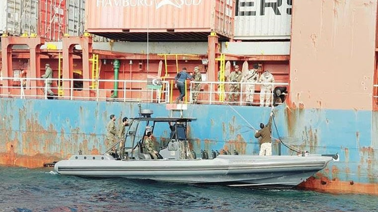 Hafter güçlerinin alıkoyduğu Türk gemisi serbest bırakıldı