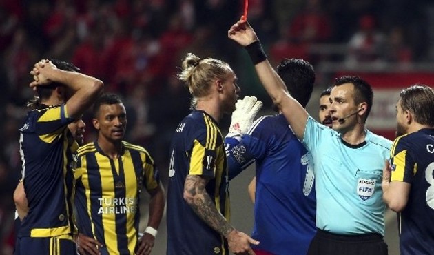 Neredeyse 1 yıl geçti, Ivan Bebek hala maçlara atanmıyor!