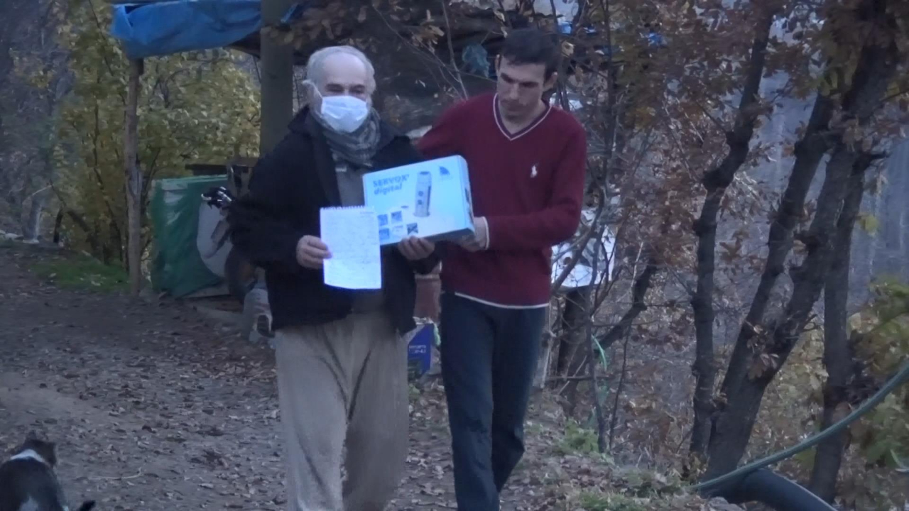Süleyman Soylu o hastaya 'Konuşma cihazı' gönderdi