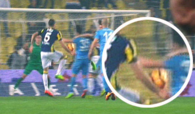 5 futbolcuya soruldu hepsi Mehmet Topal'a sahip çıktı